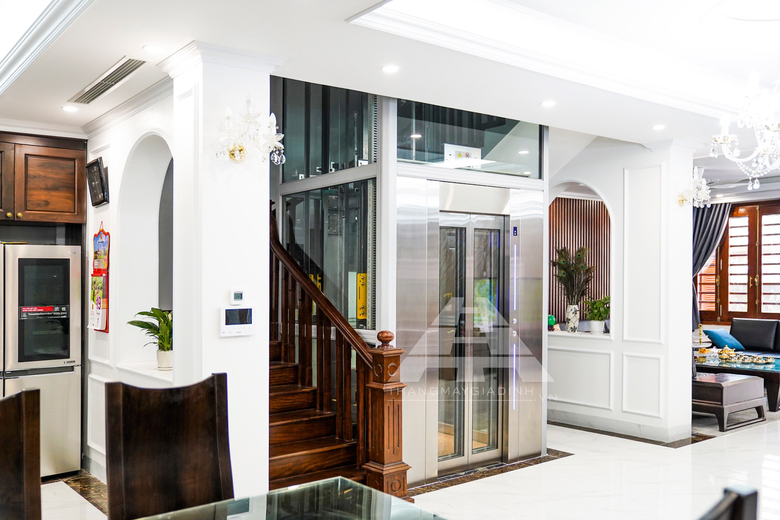 Installing elevator at Duong Noi