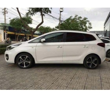7-seat car rental