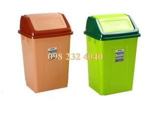 Platics Wastebaskets