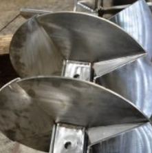 Stirring blade