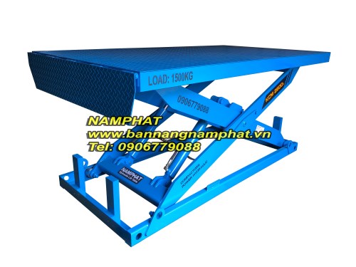 Hydraulic lift table