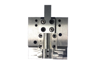 Precise machining of machine parts