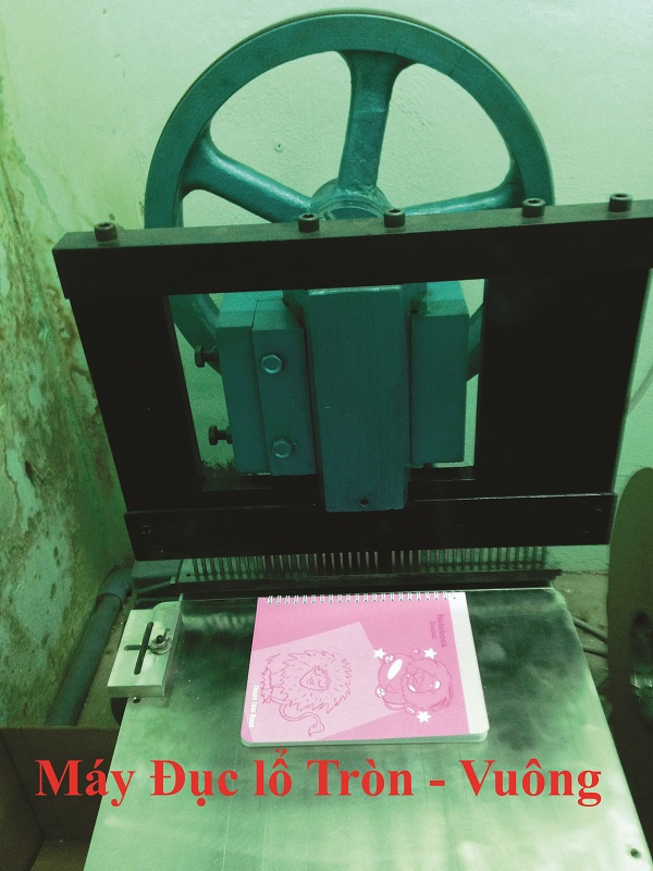 Square punching machine