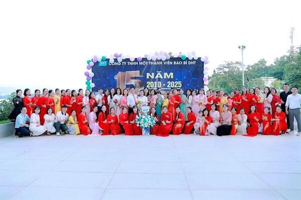 DHT Staff