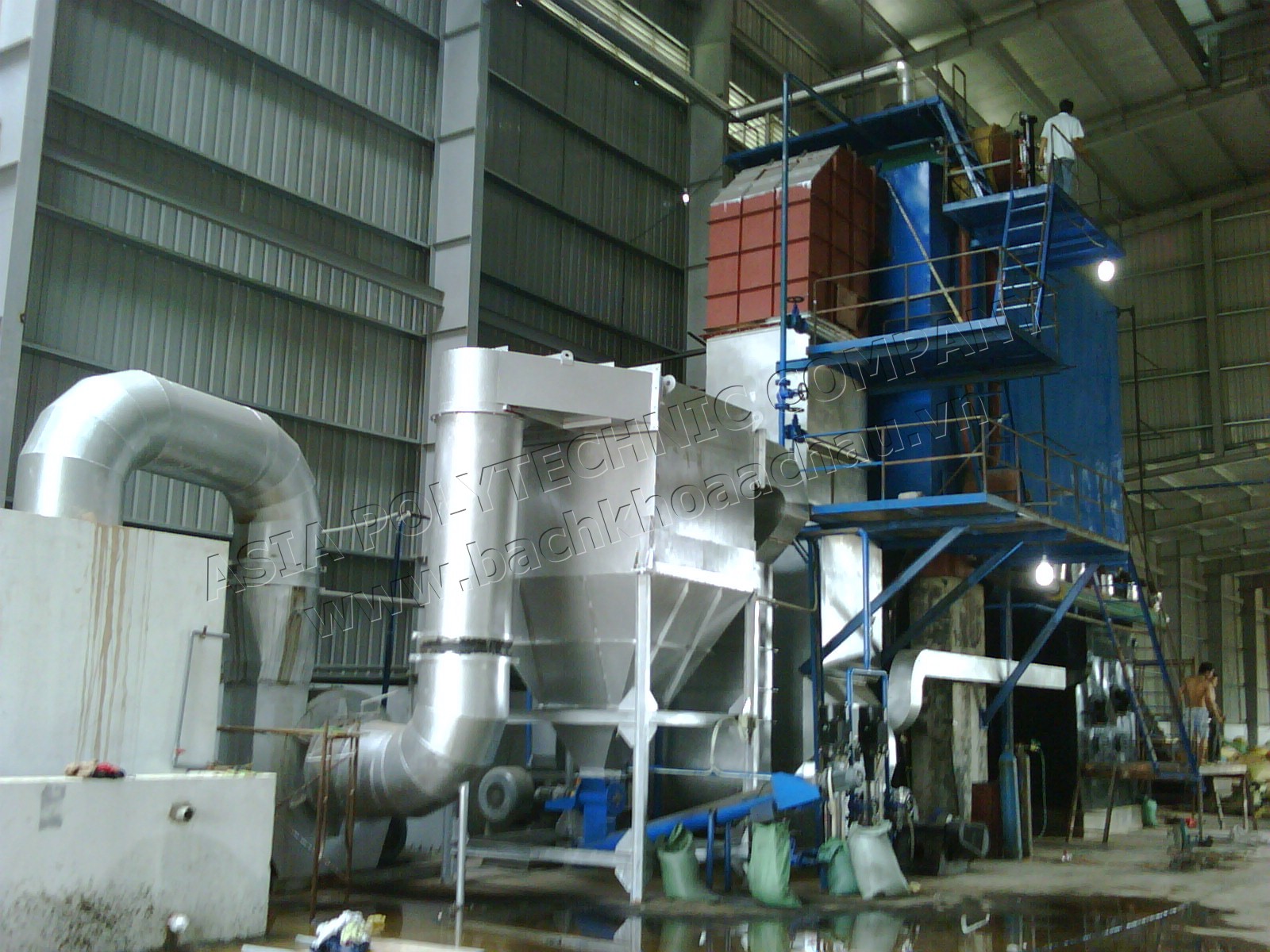 Fluidized bed boiler
