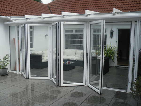 Aluminum glass door