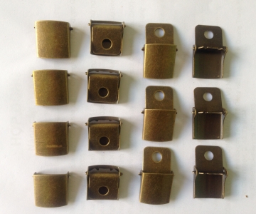 Serrated drawstring lock
