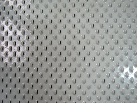 Corrugated iron mesh