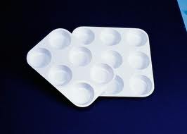 Plastic tray for office supplies
