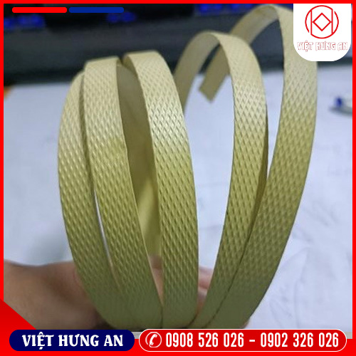 Plastic strapping bands