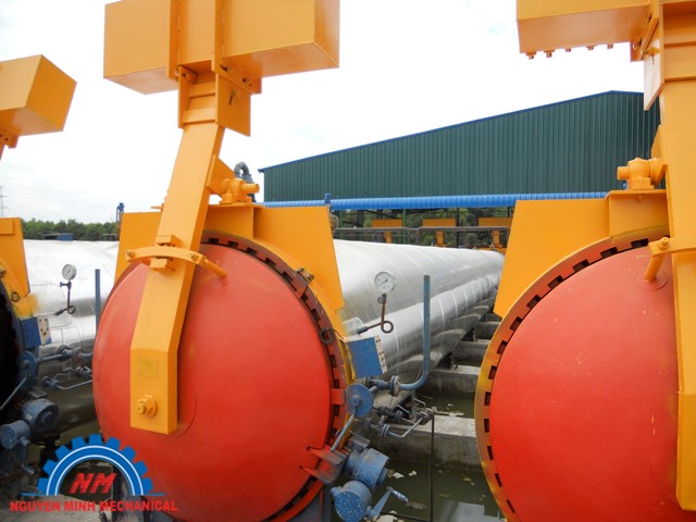 Autoclave tank
