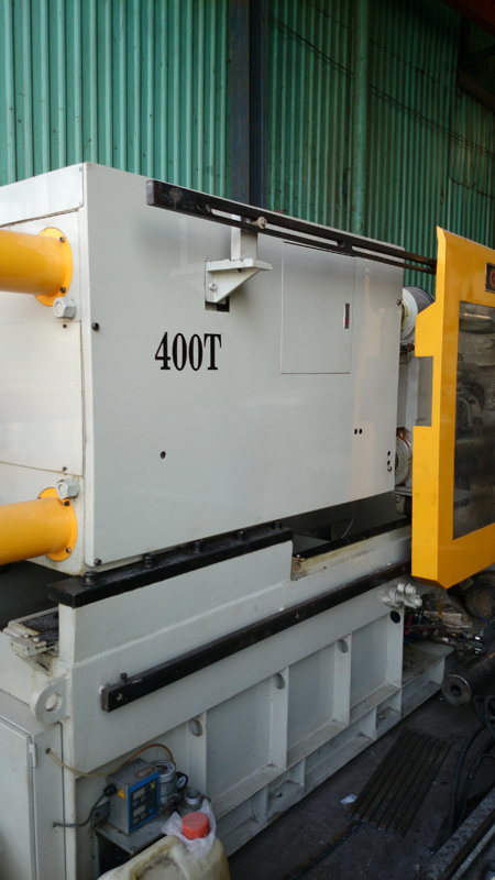 Plastic pressed machine