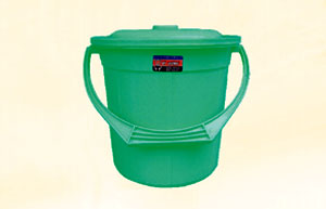 Plastic bucket