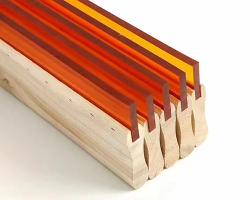 Wooden-handle squeegee