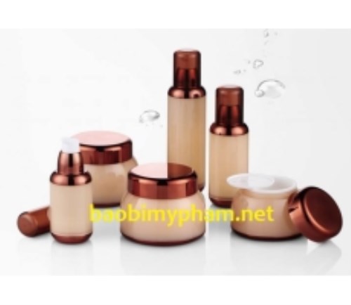 Acrylic cosmetic bottle set