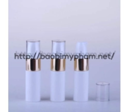 Plastic cosmetic serum bottle