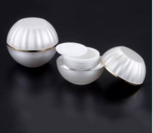 Clamshell shapee face cream jar
