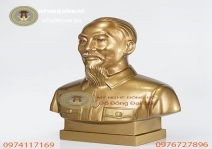 Uncle Ho statue