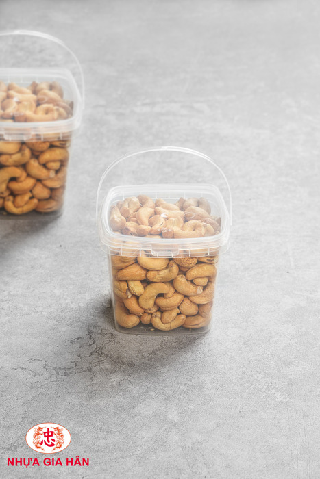 Square plastic bucket 2000ml