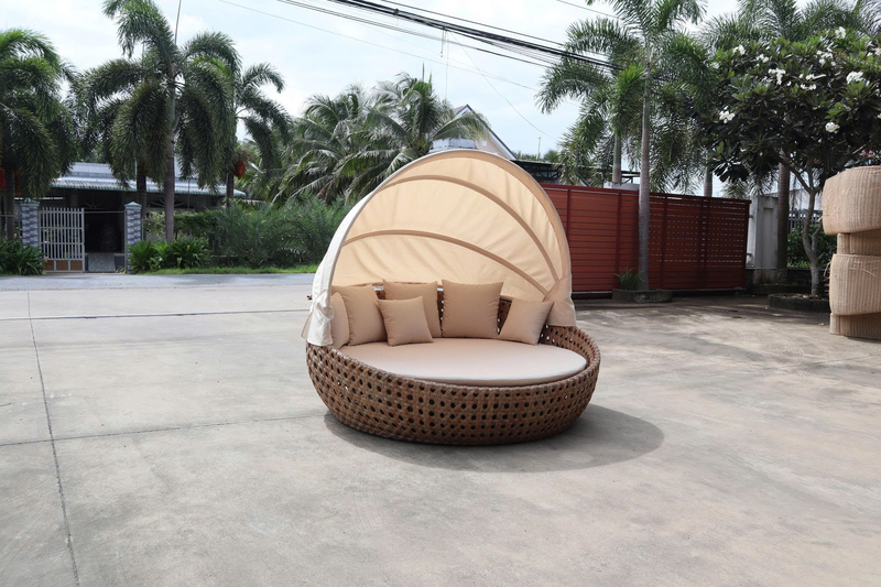 Poly rattan table and chairs