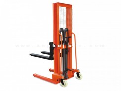 Fork lift truck