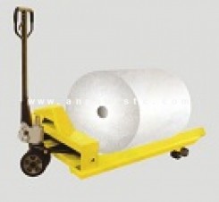 Fork lift truck