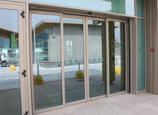 Italia automatic door