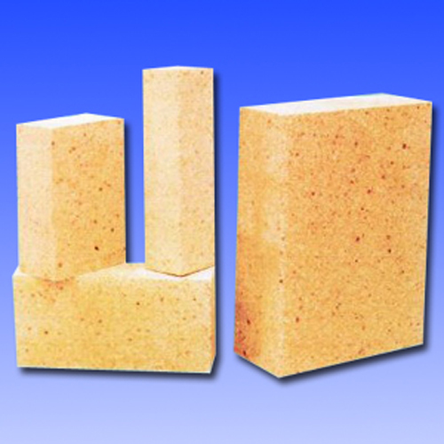 Refractory brick