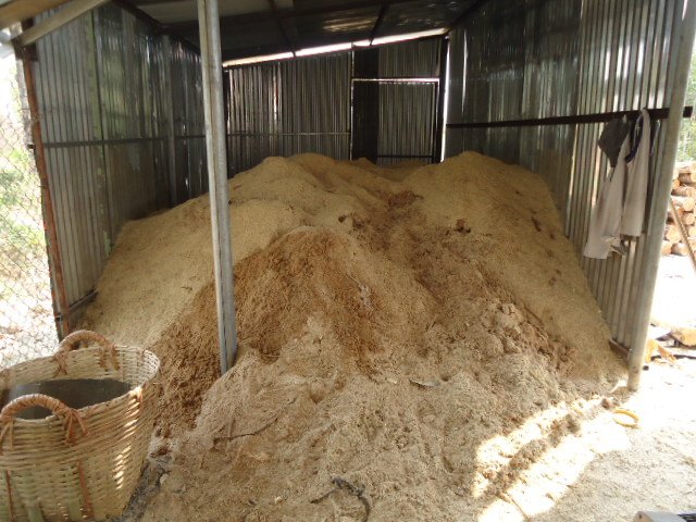 sawdust