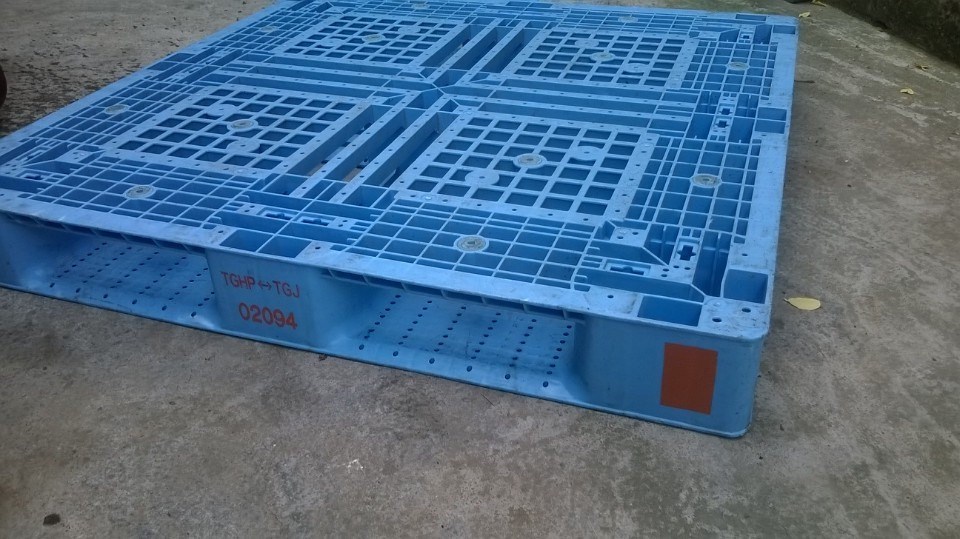 Plastic pallets