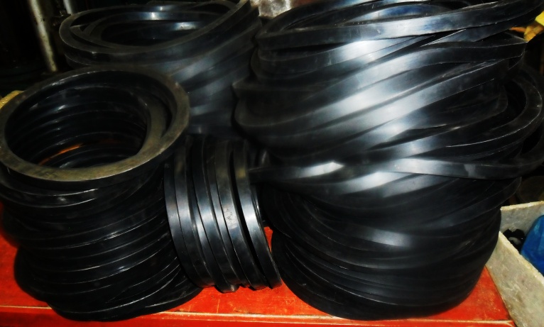 Oil-resistant rubber