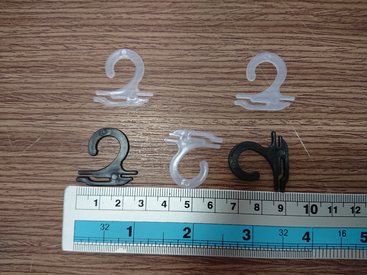 Hook shaped - Shape number 2