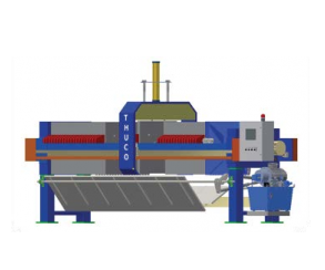 Sludge dewatering machine