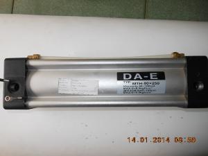 Pneumatic cylinder