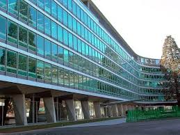 Aluminum glass facade