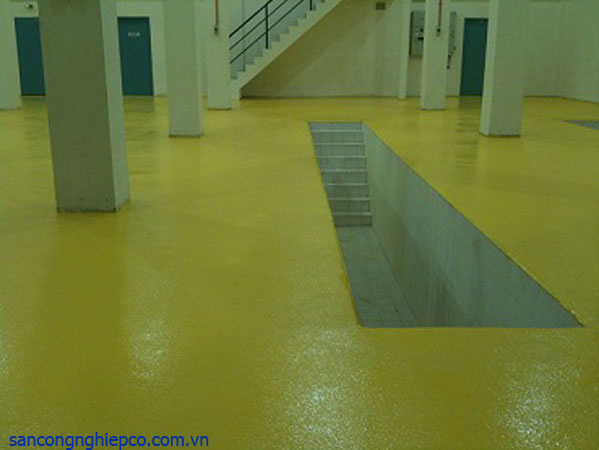 Anti-slip floor coating
