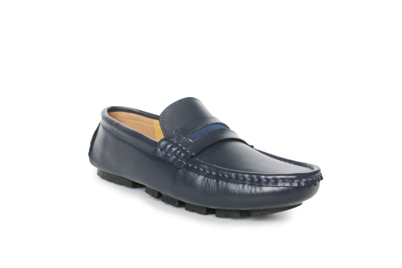 Male footwears