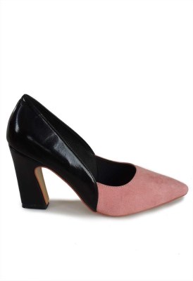 Female footwears