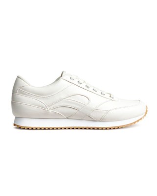 Sport footwears