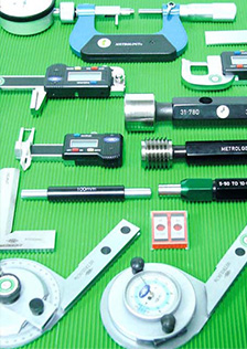 Measuring gauge