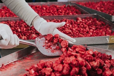 Freeze-dried strawberries