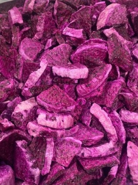 Freeze-dried dragon fruit