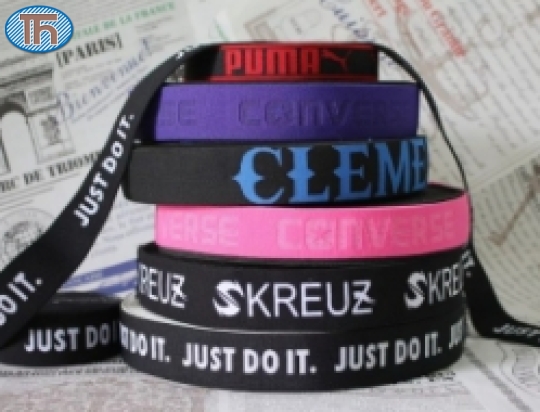 Woven elastic with printed text