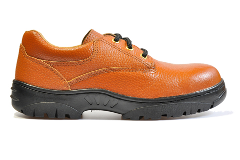 Low-neck leather shoes