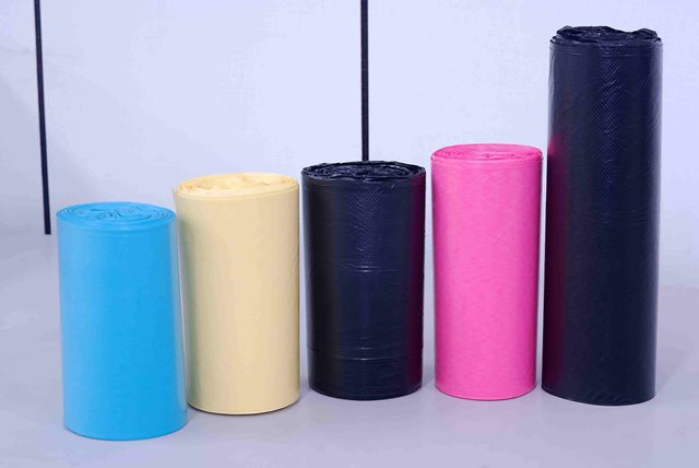 Plastic bag on roll