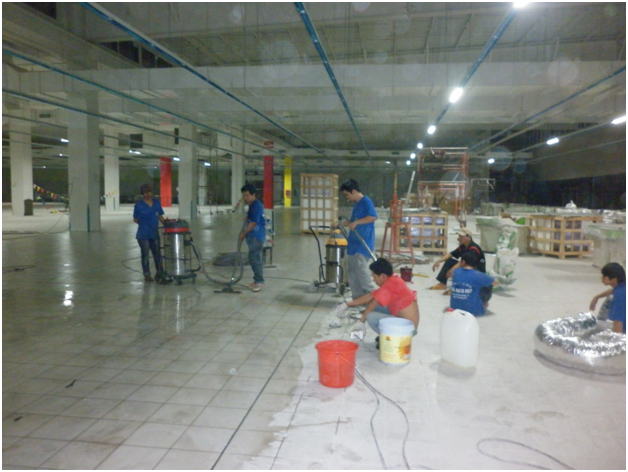 Supermarket cleaning service
