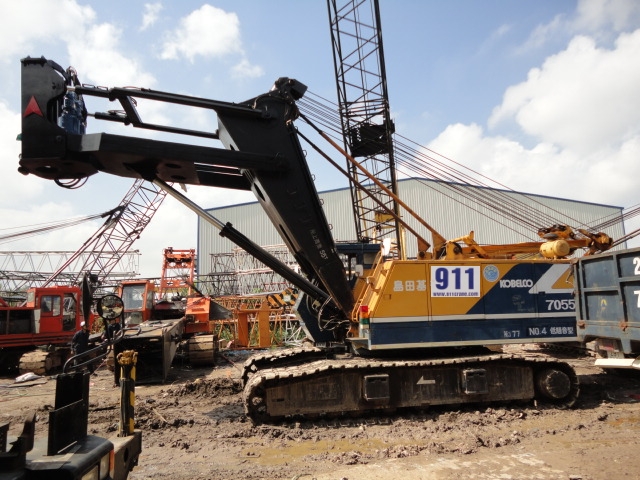 Pile drilling machine