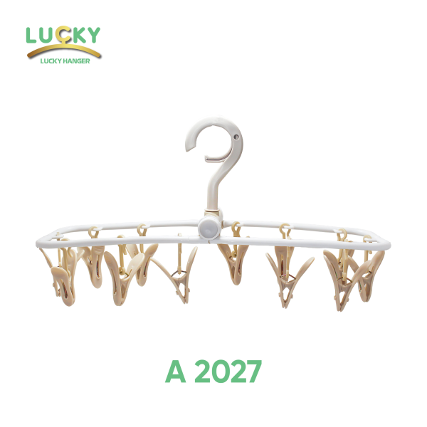 Plastic hanger