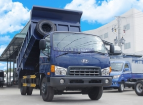 Hyundai dump truck