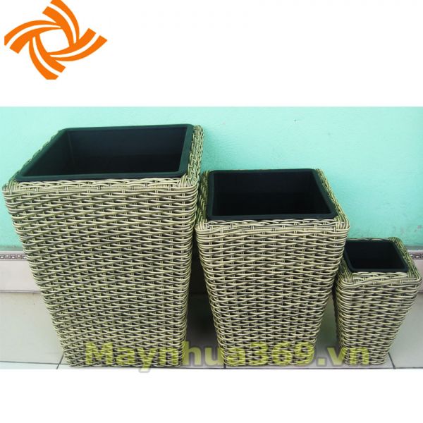 poly rattan flower pot
